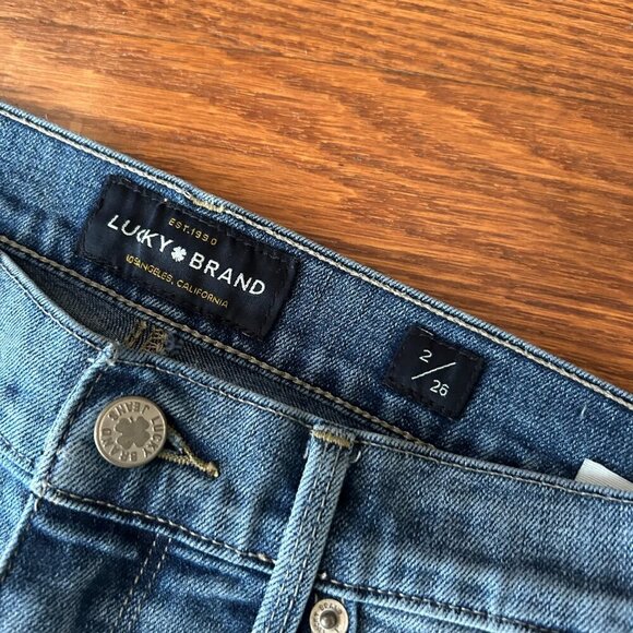 Lucky Brand Brook Crop Ankle Jeans  Ripped Knee Size 2 Size 26 Straight Leg - Picture 5 of 8